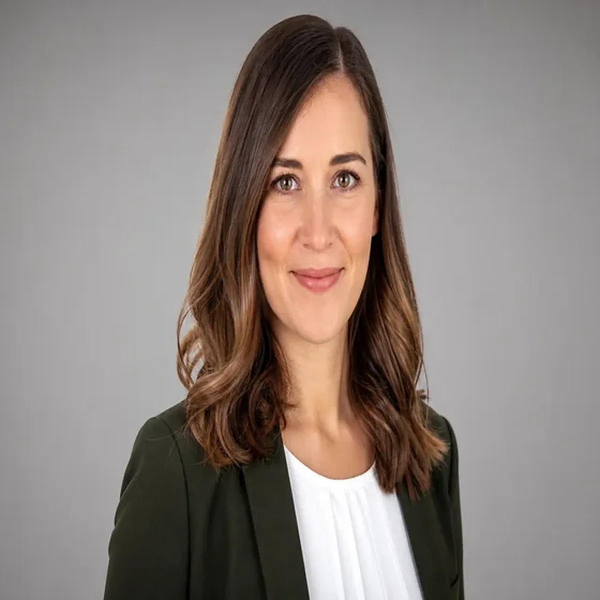 Porträt von Julia Vogt, neutrale Formulierungen
